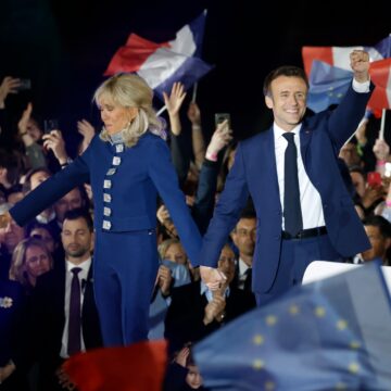 Après sa victoire, Macron pressé de s’atteler aux profondes divisions des Français