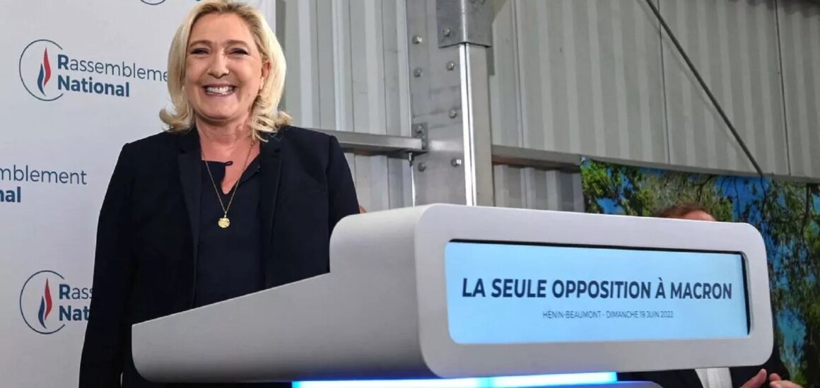 Marine Le Pen, à Hénin-Beaumont le 19 juin 2022 au soir du succès de son parti le Rassemblement national qui remporte 89 sièges de députés à l'Assemblée nationale.