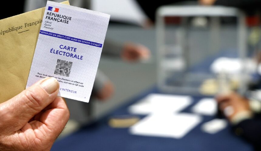 Législatives en France: Macronie et Nupes à couteaux tirés dans la dernière ligne droite