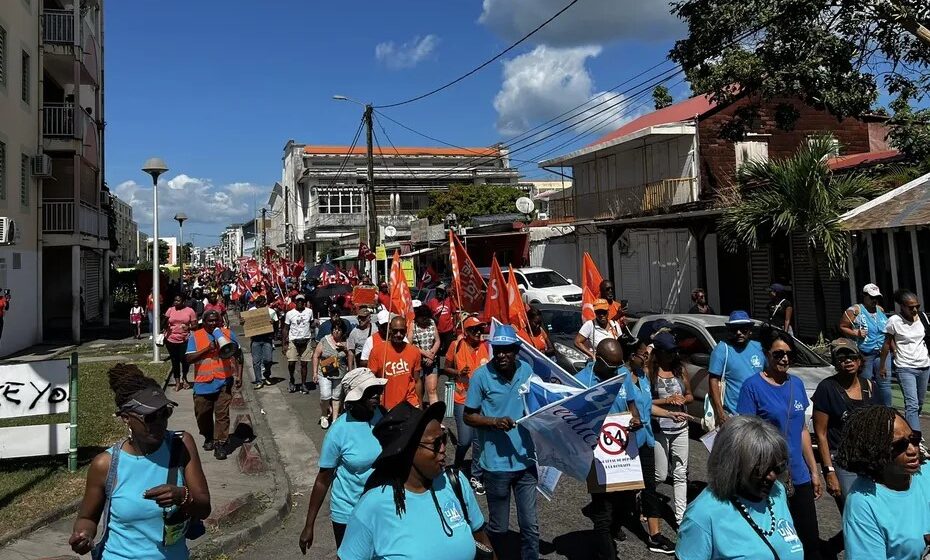 Mobilisation contre la réforme des retraites, dans les rues de Pointe-à-Pitre, 7 mars 2023. Photo : Alexandre Houda Guadeloupe 1ère