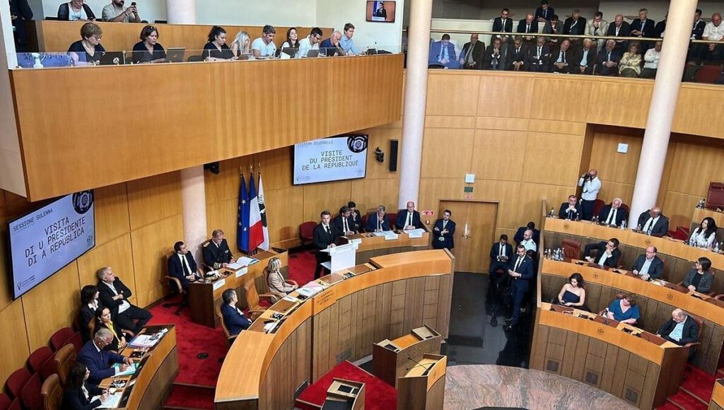 La Corse, française depuis 1768 et invitée à définir son autonomie