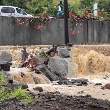Le passage de la tempête Philippe provoque des pluies diluviennes en Guadeloupe le 3 octobre 2023