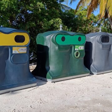 Bornes d'apport volontaire de déchets recyclables à Marie-Galante. Photo : Facebook Communauté de Communes de Marie-Galante
