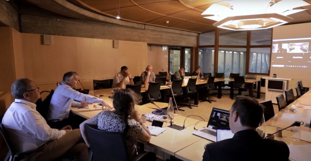 En finir avec les grandes surfaces, renouer avec le commerce de proximité indépendant… : les préconisations du Conseil économique et social pour dynamiser l’économie d’Outre-mer