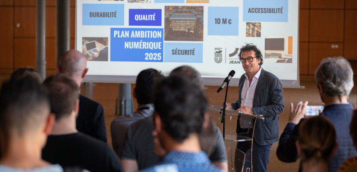 Eric Carpano, président de l’université Jean Moulin Lyon 3 présente le 8 juin 2023 le Plan ambition numérique 2025 de l’université d'un montant de 10 millions sur 3 ans pour « investir pour préparer l'avenir et relever les défis de la transformation digitale et écologique ». Photo : X Eric Carpano