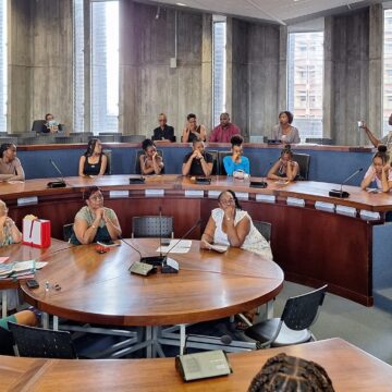 Vendredi 23 février 2024, Harry Durimel maire de Pointe-à-Pitre, préside en mairie la Cérémonie de citoyenneté, dédiée aux jeunes pointois récemment inscrits sur les listes électorales. Photo : FB La Ville de Pointe-à-Pitre