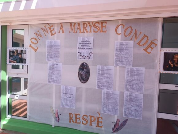 La médiathèque Médelice Baptista à Vieux-Habitants met à l'honneur Maryse Condé. Photo : DR