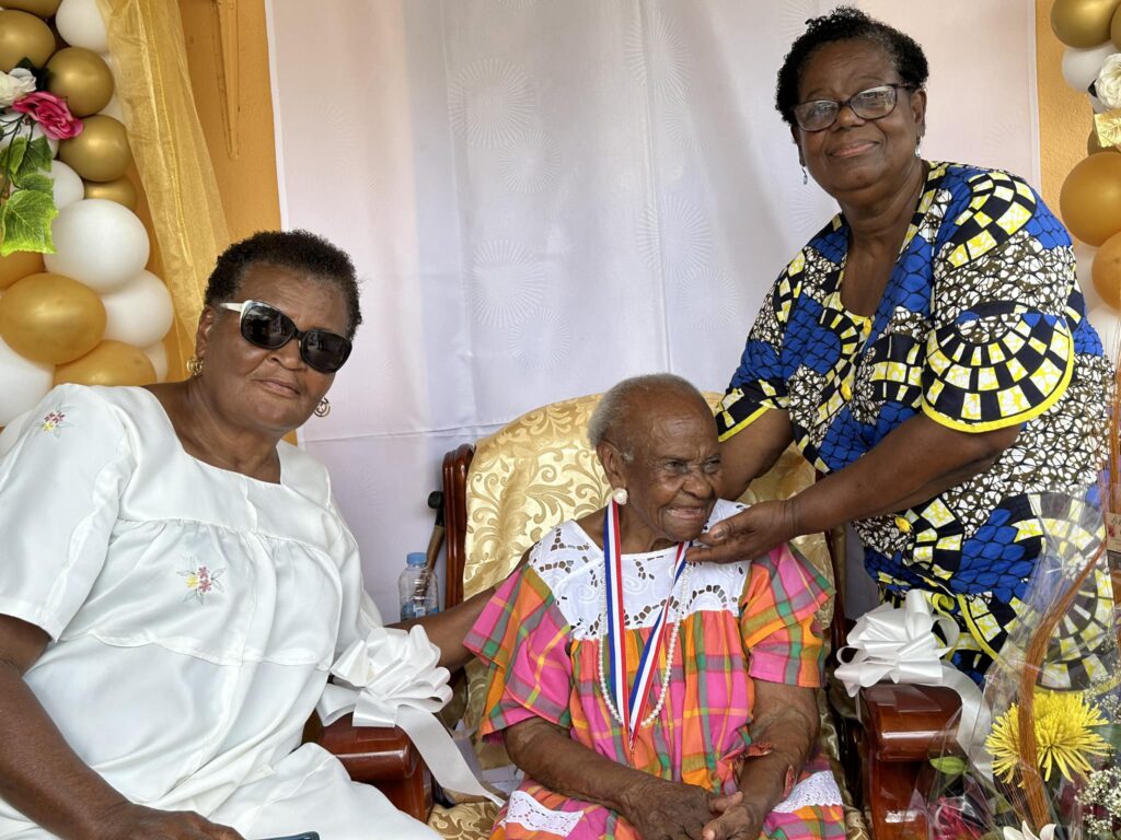 Pourquoi la Guadeloupe compte autant de centenaires ?