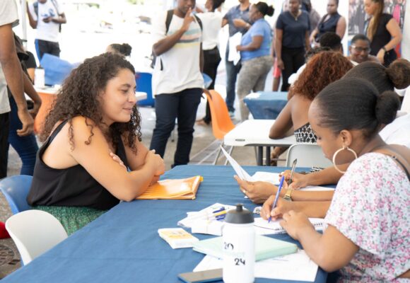 La 2e édition du Stade vers l'emploi (matinée sportive et après-midi d’entretiens de recrutement) organisée par France travail Guadeloupe a réuni environ 70 participants à Basse-Terre le 6 décembre 2022. Photo : FB France Travail Guadeloupe & Iles du Nord