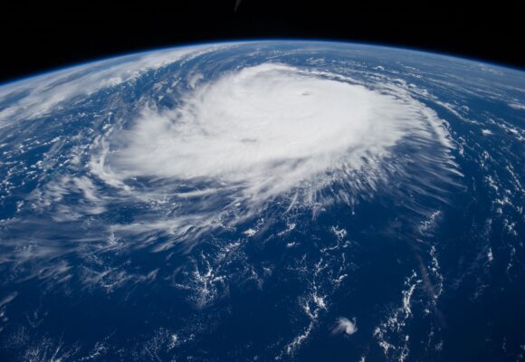 Edouard, phénomène météorologique photographié en 2014 depuis l'espace