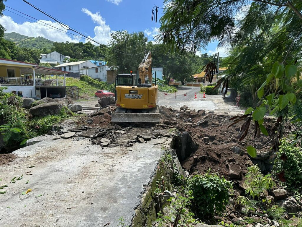 À Vieux-Habitants, les travaux sur la ravine Tarare sont lancés