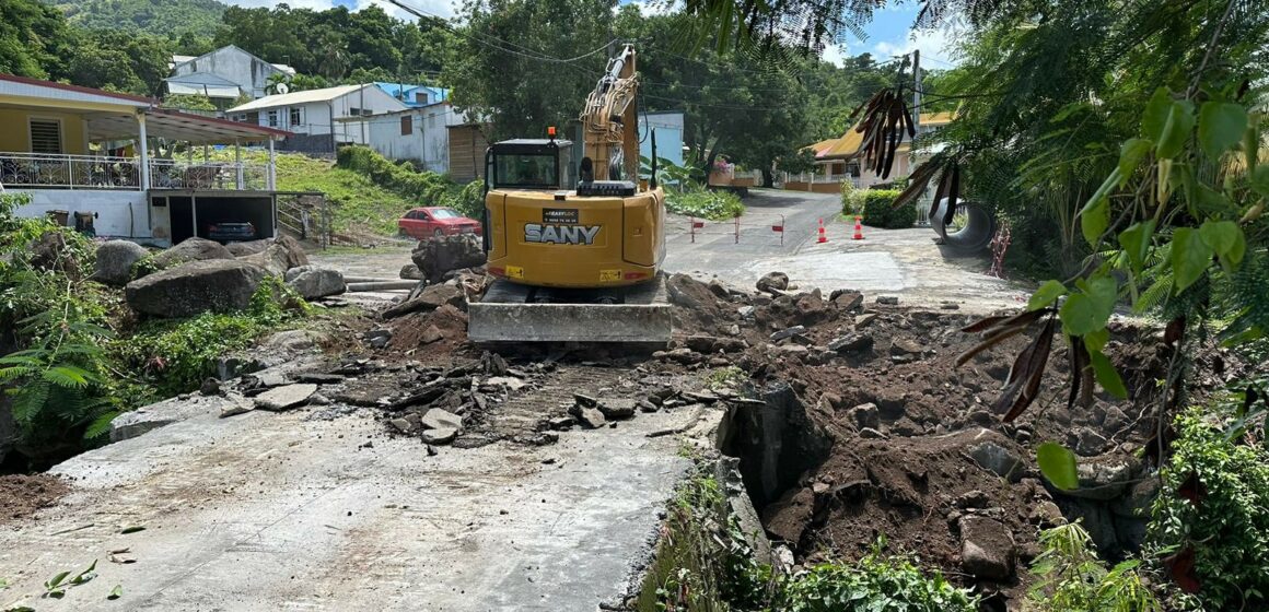 Les travaux de la traverse de Vanier, sur la ravine Tarare, commencent mardi 17 septembre. Photo : FB Ville de Vieux-Habitants