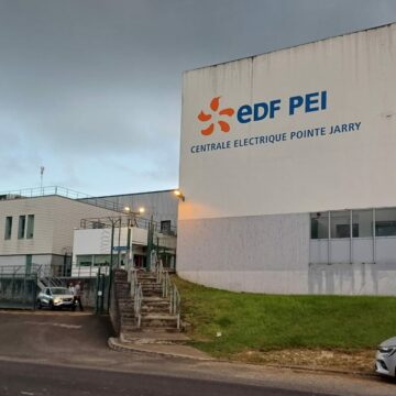 Entrée de la centrale électrique EDF PEI à Baie-Mahault, Guadeloupe, le 30 septembre 2024. Photo : Le Courrier de Guadeloupe