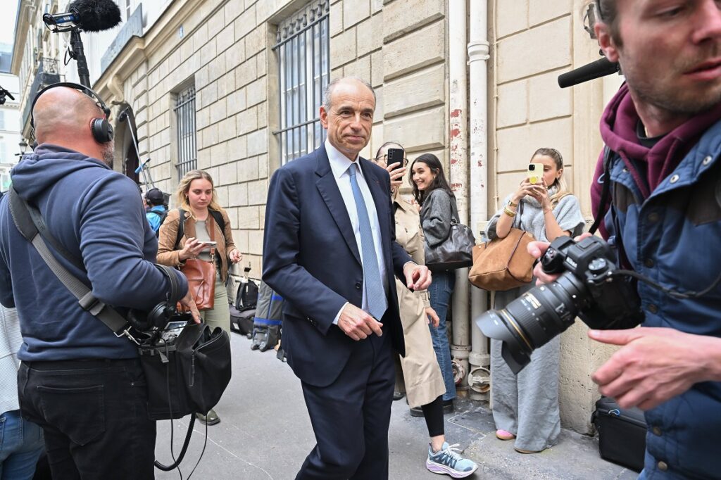 Copé (LR) visé par une enquête pour son utilisation des véhicules municipaux de Meaux