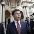 Liu Liange, alors président de la Banque de Chine, arrive à l'occasion du forum financier Italie-Chine, à la mairie de Palazzo Marino, à Milan, en Italie, le 10 juillet 2019. Photo : AP Photo/Luca Bruno