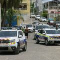 Opération de police sur la plage de la Datcha au Gosier le 28 aout 2021. Photo : Morel Gilles / Sipa