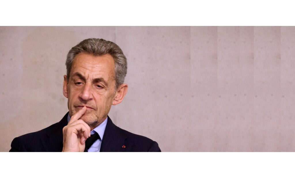 Coupable de corruption et trafic d’influence, Nicolas Sarkozy portera un bracelet électronique