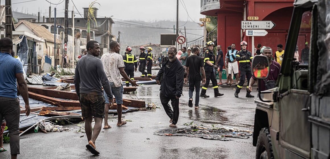 Photo fournie lundi 16 décembre 2024 par la Gendarmerie nationale française pour montrer les opérations d'urgence et les dégâts à Mayotte dans l'océan Indien, après que le cyclone Chido a causé d'importants dégâts et des centaines de morts, samedi 14 décembre. Photo : Gendarmerie nationale / Sipa