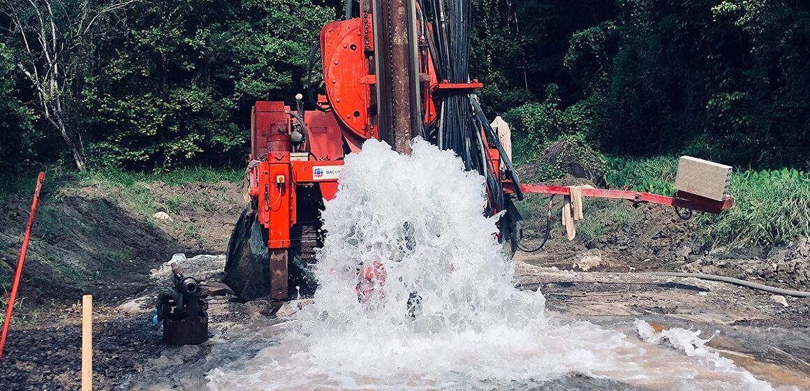 Illustration. Forage d’eau en Martinique. Photo : Bachy-Balineau DR