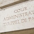 Plaque à l'entrée de la cour administrative d’appel de Paris.