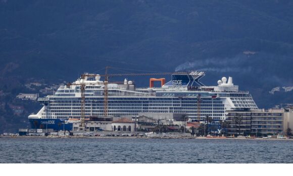 Image d’archive, bateau de croisière au large de Nice et de Cannes. Photo : François Glories / Sipa