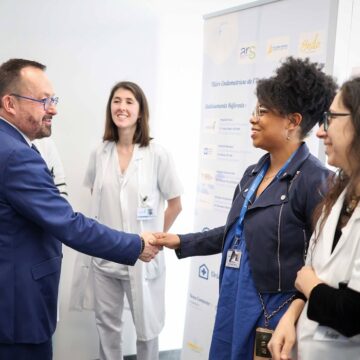 Yannick Neuder, ministre chargé de la Santé et de l'accès aux soins, à l'hôpital Foch pour inaugurer l'Institut de la santé de la femme et de la fertilité. Suresnes, le 10 avril. Photo : Seba / Sipa Yannick Neuder, ministre chargé de la Santé et de l'accès aux soins, à l'hôpital Foch pour inaugurer l'Institut de la santé de la femme et de la fertilité. Suresnes, le 10 avril. Photo : Seba / Sipa