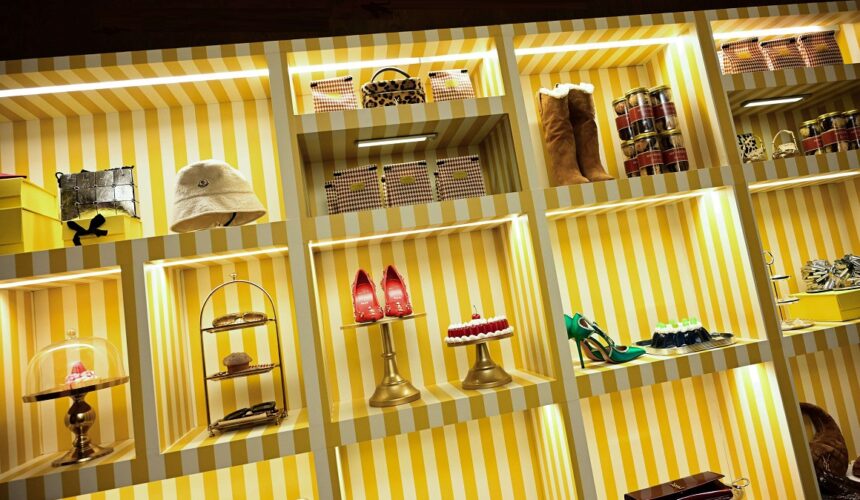 Photo d'illustration de produits de luxe. Rommel Demano/BFA.com/Shutterstock