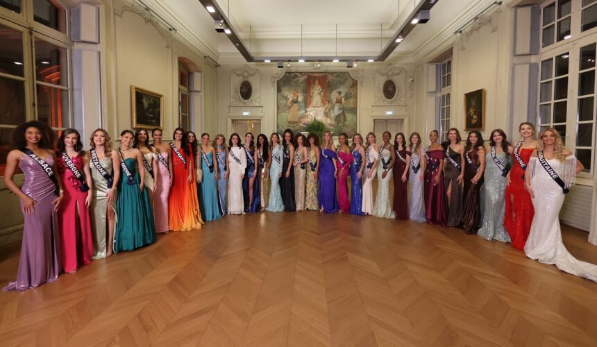 Photo des candidates qui illustre l’annonce de la diffusion de Miss France 2026, samedi 6 décembre sur TF1. Photo : Miss France