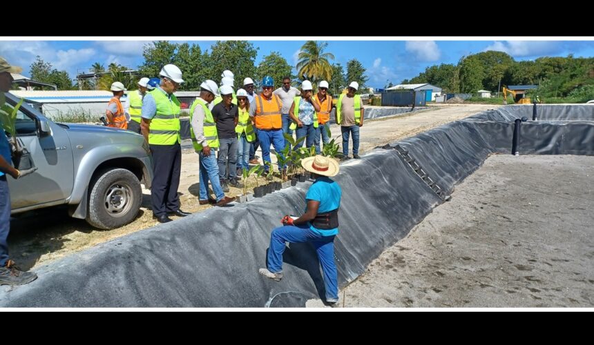 Visite de chantier de la station d'épuration de Folle Anse à Marie-Galante, le 16 janvier. Les travaux de rénovation, d'un montant de 4,5 millions d'euros, doivent être réceptionnés définitivement le 17 février. Photo : Préfecture de Guadeloupe