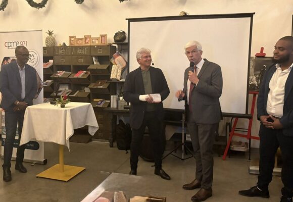 Le préfet de la région Guadeloupe a assisté aux vœux du syndicat des petites entreprises -CPME-, le 23 janvier. Il y a rappelé que « notre pacte social repose sur une économie saine, dynamique, qui offre du travail, qui crée de la valeur ajoutée locale et qui s’inscrit dans un dialogue social de qualité ». Photo : Préfecture de Guadeloupe Le préfet de la région Guadeloupe a assisté aux vœux du syndicat des petites entreprises -CPME-, le 23 janvier. Il y a rappelé que « notre pacte social repose sur une économie saine, dynamique, qui offre du travail, qui crée de la valeur ajoutée locale et qui s’inscrit dans un dialogue social de qualité ». Photo : Préfecture de Guadeloupe