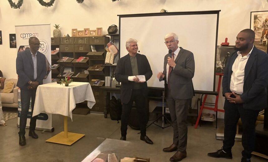 Le préfet de la région Guadeloupe a assisté aux vœux du syndicat des petites entreprises -CPME-, le 23 janvier. Il y a rappelé que « notre pacte social repose sur une économie saine, dynamique, qui offre du travail, qui crée de la valeur ajoutée locale et qui s’inscrit dans un dialogue social de qualité ». Photo : Préfecture de Guadeloupe Le préfet de la région Guadeloupe a assisté aux vœux du syndicat des petites entreprises -CPME-, le 23 janvier. Il y a rappelé que « notre pacte social repose sur une économie saine, dynamique, qui offre du travail, qui crée de la valeur ajoutée locale et qui s’inscrit dans un dialogue social de qualité ». Photo : Préfecture de Guadeloupe