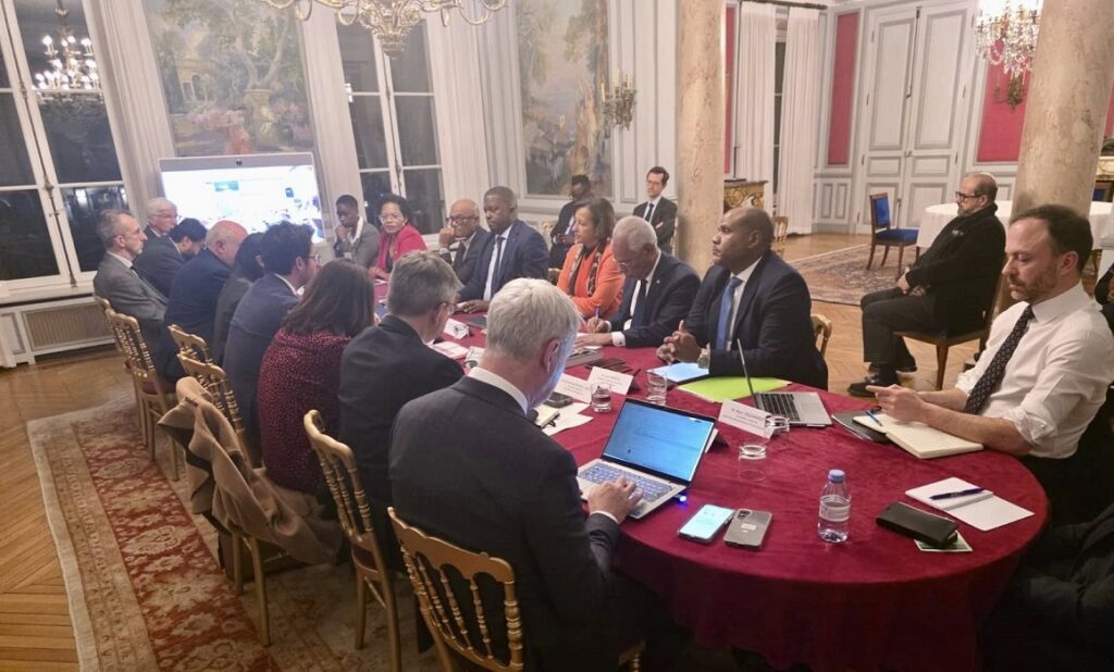 Référendum sur l’article 74 : le deal qui fracture la classe politique