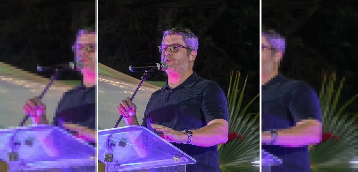 Olivier Nicolas, premier secrétaire de la fédération guadeloupéenne du Parti socialiste, en campagne à Vieux-Habitants en soutien du candidat maire sortant Jules Otto réélu à l’issu du premier tour de l’élection municipales le 15 mars 2026. Photo : DR Olivier Nicolas, premier secrétaire de la fédération guadeloupéenne du Parti socialiste, en campagne à Vieux-Habitants en soutien du candidat maire sortant Jules Otto réélu à l’issu du premier tour de l’élection municipales le 15 mars 2026. Photo : DR