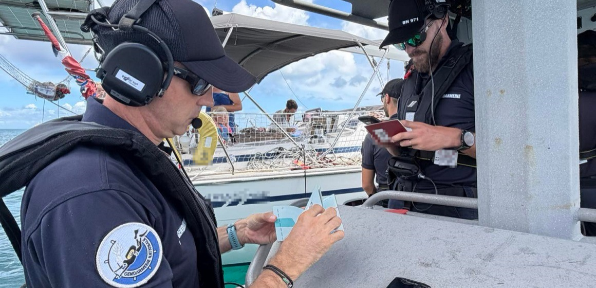 Narcotrafic : une tonne saisie par les douaniers, zéro plan livré à l’Élysée