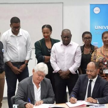 L'université des Antilles et la Confédération des petites et moyennes entreprises de Guadeloupe signent une convention pour favoriser l'insertion professionnelle des étudiants. Campus de Fouillole, 15 mai 2026. Photo : DR