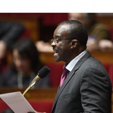Le député de Guadeloupe Ary Chalus prend la parole lors d'une séance des questions au gouvernement à l'Assemblée nationale à Paris, le 7 février 2017. Photo : Lionel Bonaventure / AFP Le député de Guadeloupe Ary Chalus prend la parole lors d'une séance des questions au gouvernement à l'Assemblée nationale à Paris, le 7 février 2017. Photo : Lionel Bonaventure / AFP