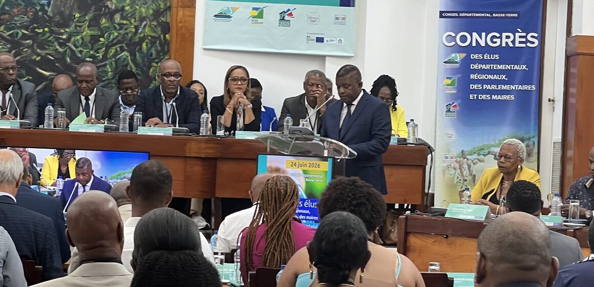 L’hémicycle du conseil départemental affichait complet, ce mercredi 24 juin, pour le vingtième congrès des élus sur l’eau. Photo : Le Courrier de Guadeloupe
