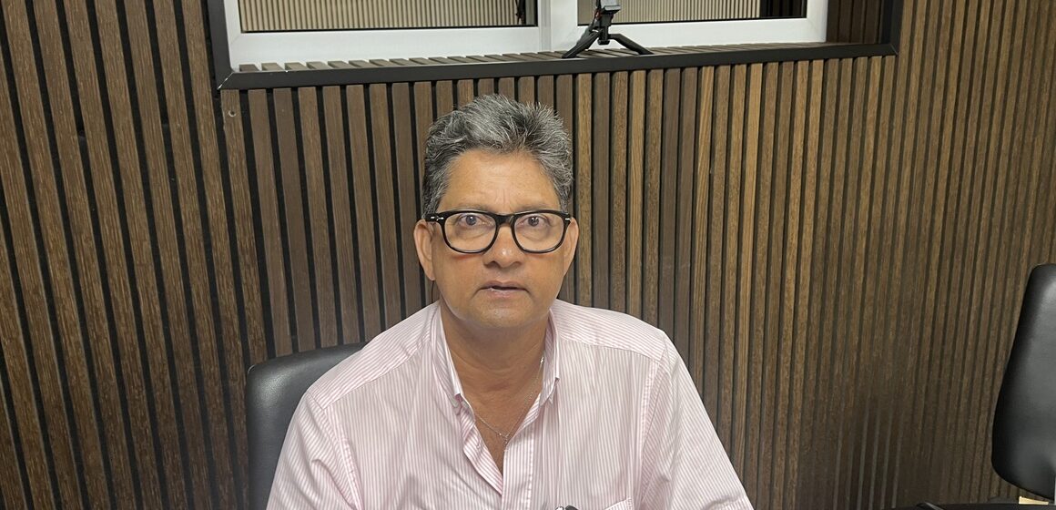 José Gaddarkhan, président de la Fédération régionale du BTP de Guadeloupe et membre fondateur du collectif Nou Las Palé. Photo : Le Courrier de Guadeloupe José Gaddarkhan, président de la Fédération régionale du BTP de Guadeloupe et membre fondateur du collectif Nou Las Palé. Photo : Le Courrier de Guadeloupe